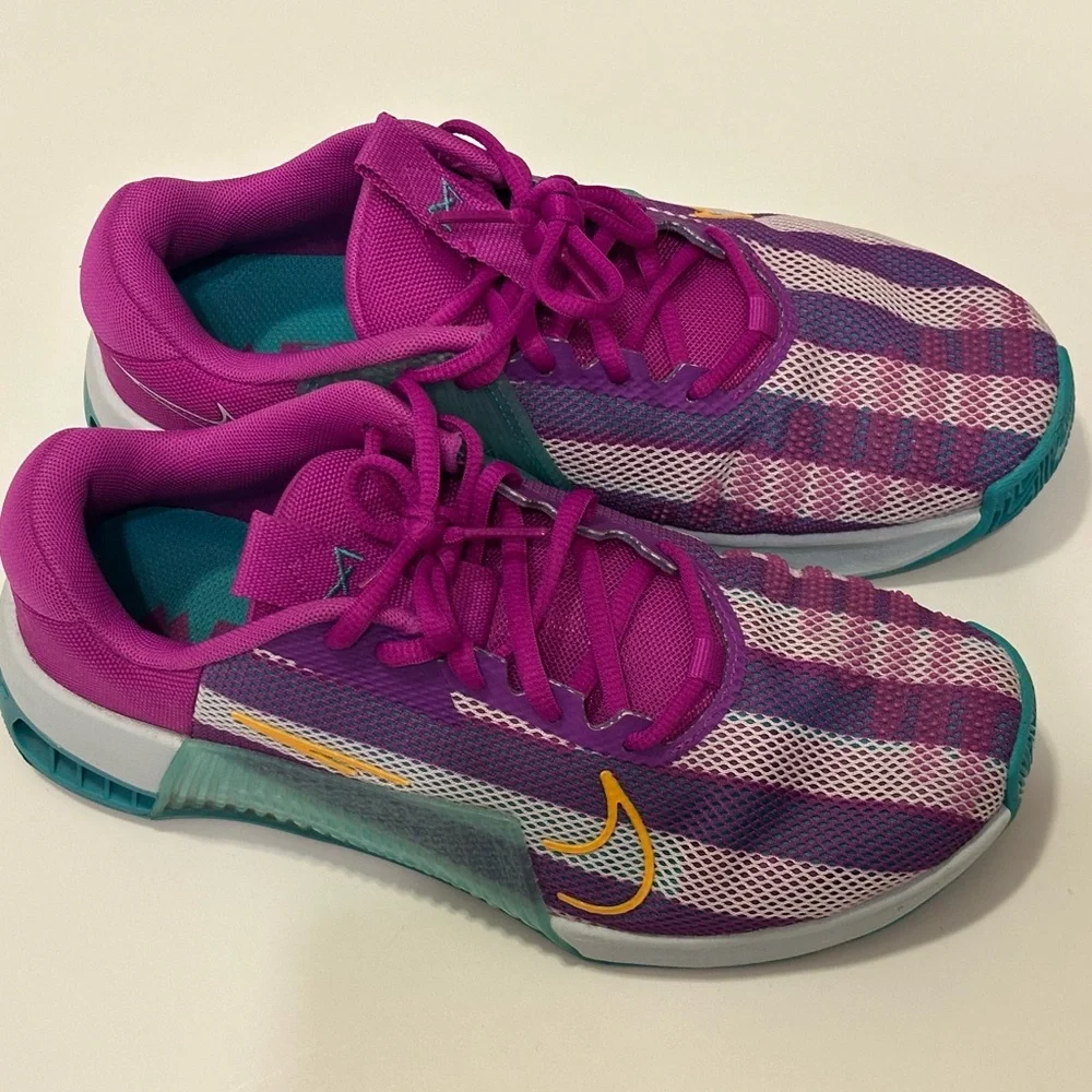 Women's Nike Metcon 9 AMP Women’s Workout‎ Shoes in Hyper Violet